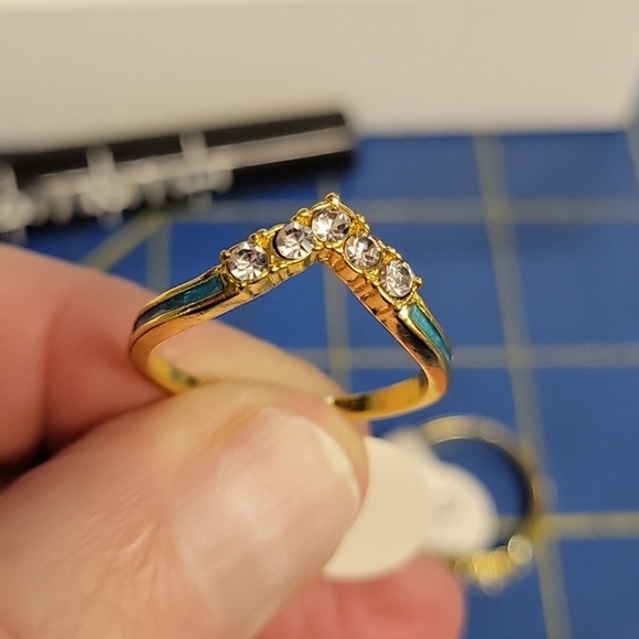 Felt's Fun Finds Jewelry - Rhinestone & Teal Accent Gold Tone Ring